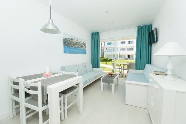 APARTMENT CAPACITY 4 TWO BEDROOMS