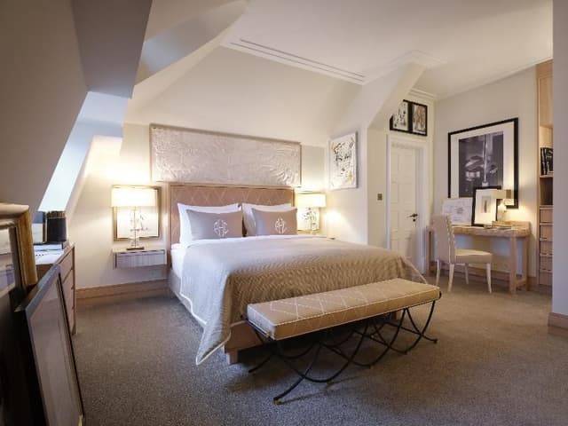SUITE PREMIUM