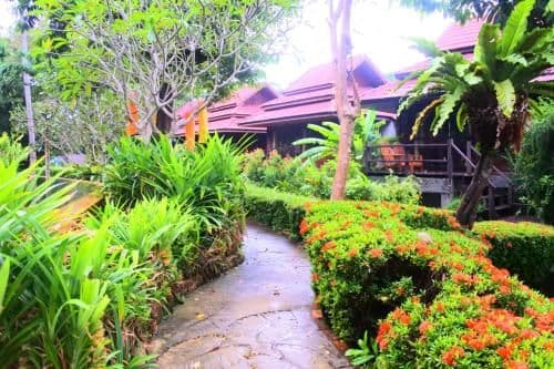 Deluxe Bungalow with Pool View