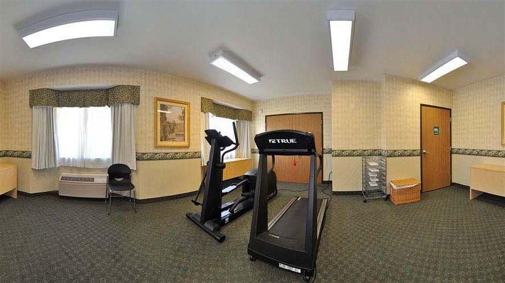 Comfort Inn & Suites4