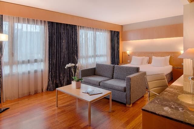 JUNIOR SUITE CAPACITY 1