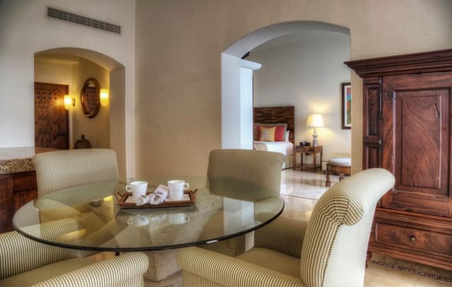 SUITE WITH PRIVATE POOL