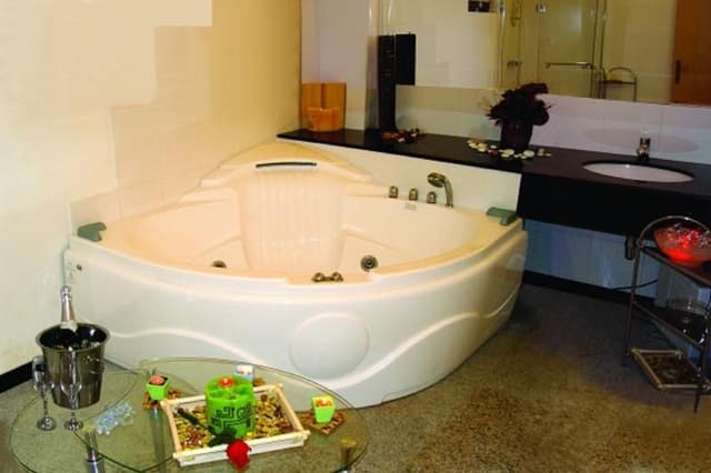 JUNIOR SUITE LUXURY
