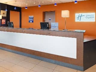Holiday Inn Express Liverpool John Lennon Airport Holiday Inn Express Liverpool John Lennon Airport