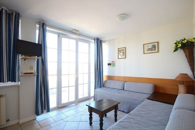 APARTMENT CAPACITY 6