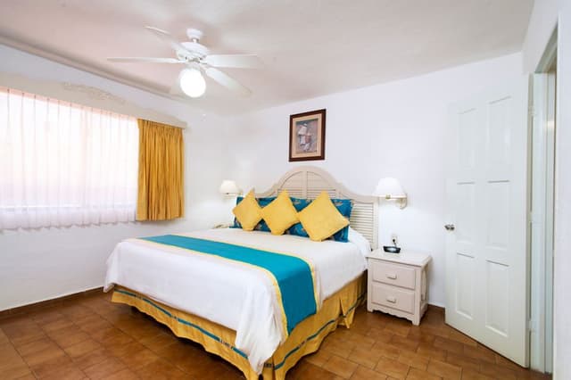 SUITE TWO BEDROOMS