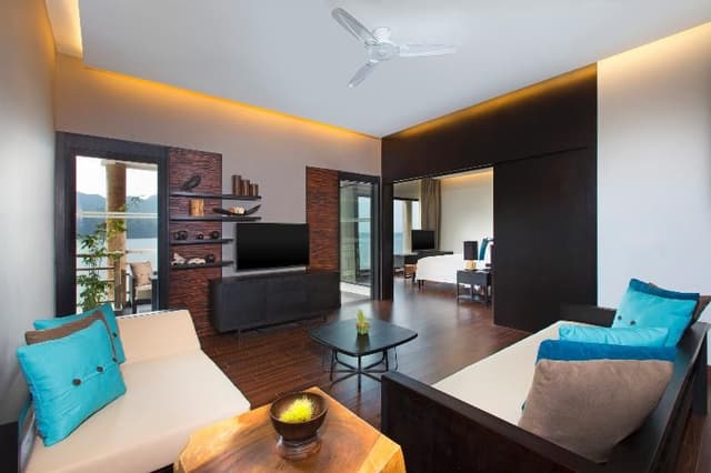 SUITE EXECUTIVE SEA VIEW