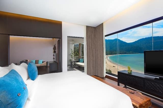 SUITE EXECUTIVE SEA VIEW