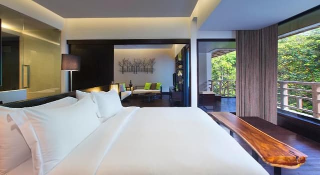 SUITE EXECUTIVE