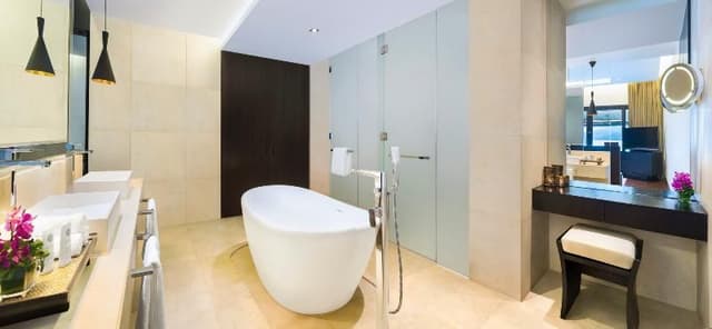 SUITE EXECUTIVE SEA VIEW