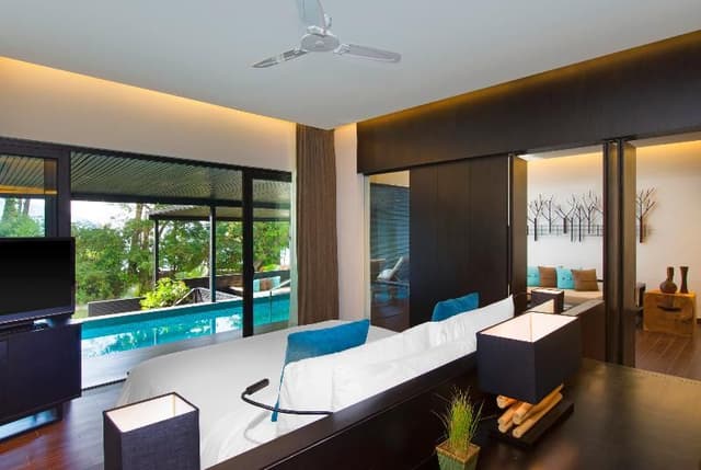 SUITE EXECUTIVE