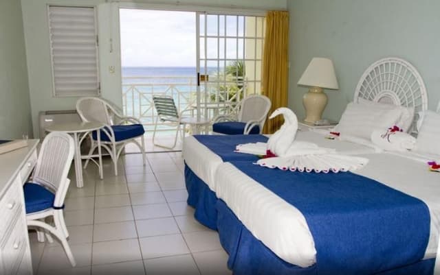TRIPLE SEA VIEW