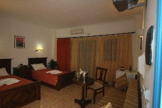 Perissa Bay4