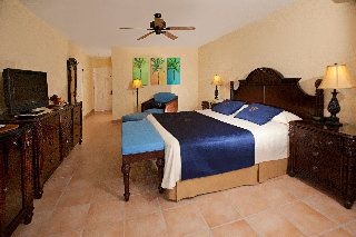 St. James's Club & Villas1