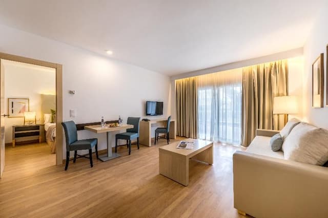 APARTMENT PREMIUM