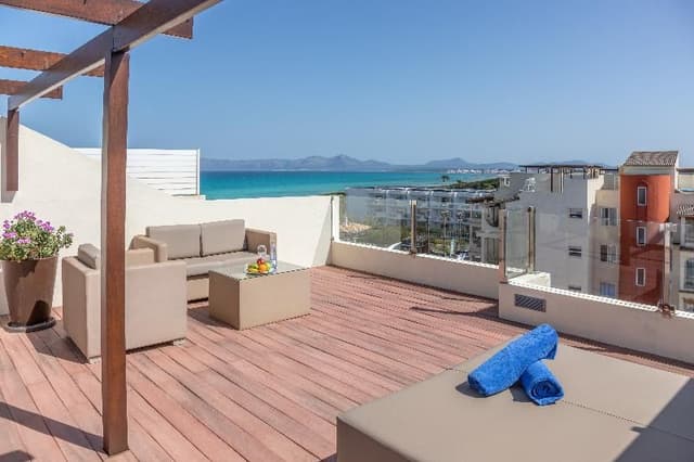 APARTMENT WITH TERRACE