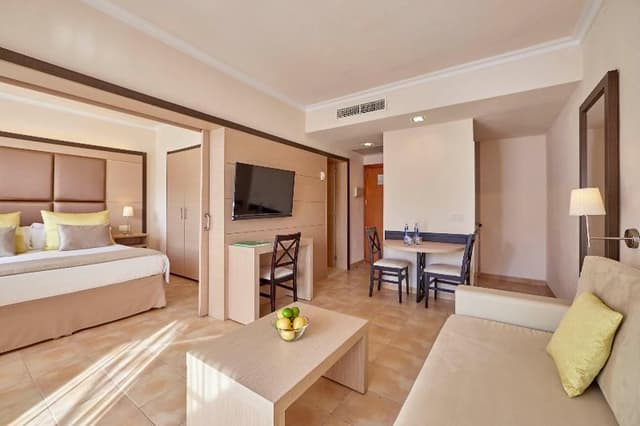 APARTMENT SUPERIOR