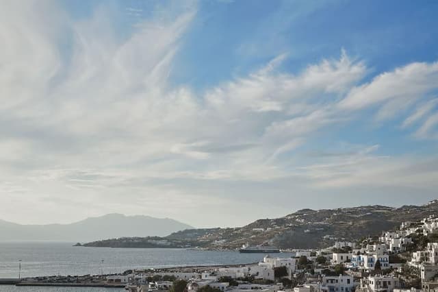 APARTMENT SEA VIEW