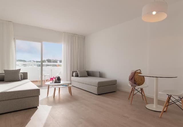 APARTMENT CAPACITY 1