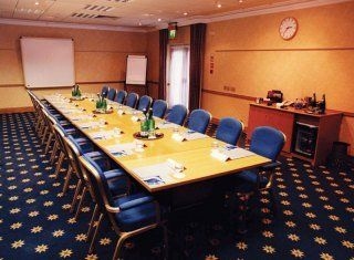 ฮิลตัน อีสต์มิดแลนด์ส แอร์พอร์ต โฮเทล (Hilton East Midlands Airport Hotel)4