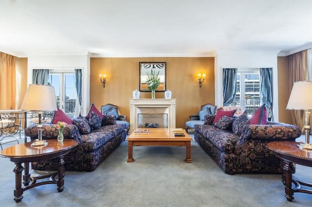 SUITE CAPACITY 1