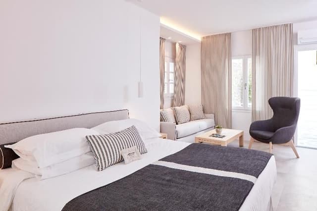 JUNIOR SUITE STANDARD