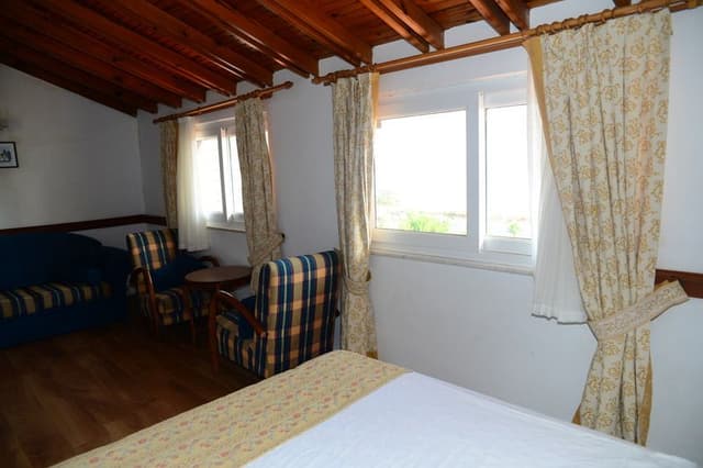 FAMILY ROOM CONNECTING ROOM