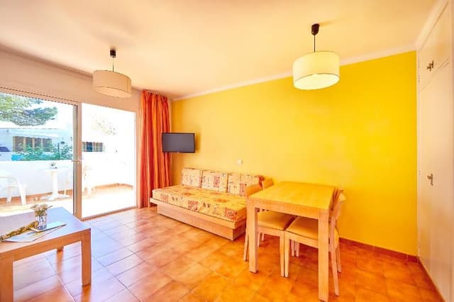 APARTMENT ONE BEDROOM