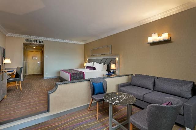JUNIOR SUITE LAND VIEW