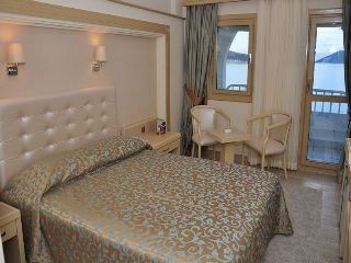 Azka Hotel1