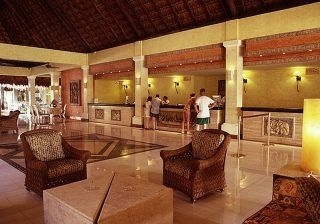 Grand Palladium Colonial Resort & Spa0