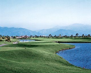 Paradise Village Beach Resort & Spa4