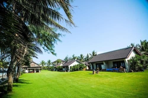 Bungalow Double Room with Beachfront View