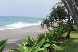 โรงแรมเลก็อง คีราตัน บีช (Legong Keraton Beach Hotel)1