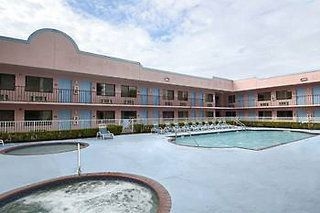 Travelodge Suites East Gate Orange2