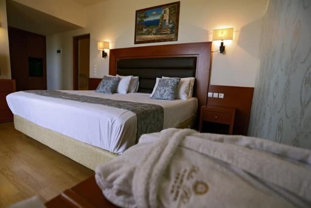 SUITE WITH JACUZZI