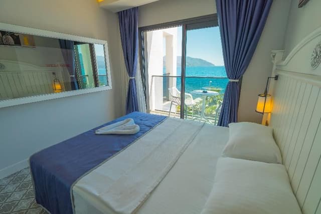 DOUBLE SEA VIEW