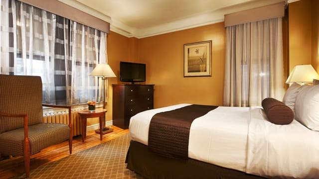 SUITE ONE BEDROOM