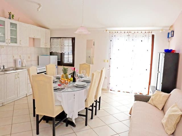 APARTMENT ONE BEDROOM