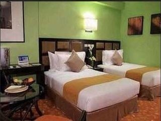 Holiday Inn Clark4