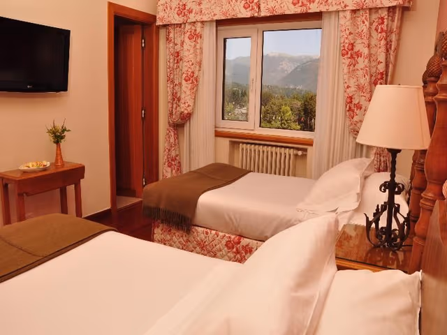 DOUBLE MOUNTAIN VIEW