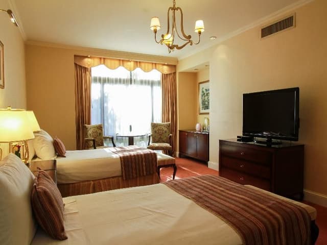 JUNIOR SUITE KING SIZE BED
