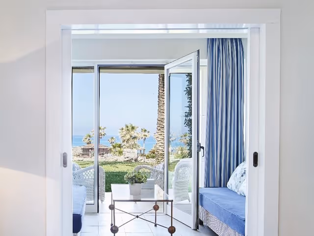 FAMILY ROOM SEA VIEW