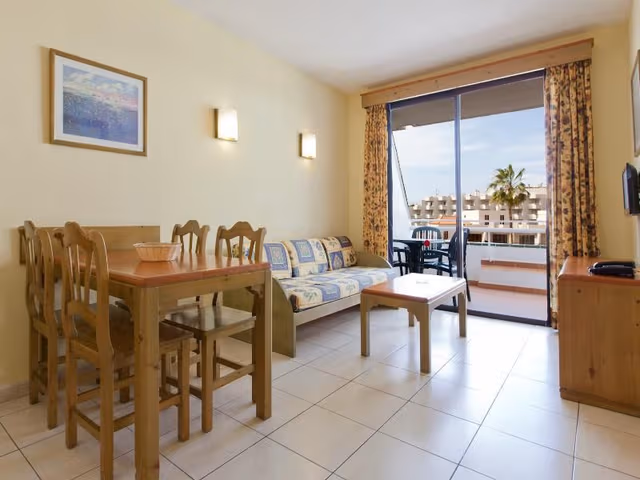 APARTMENT CAPACITY 1