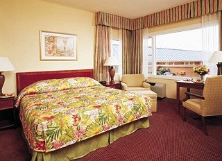 Nassau Palm Hotel3