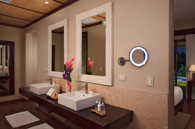 JUNIOR SUITE DELUXE GARDEN VIEW