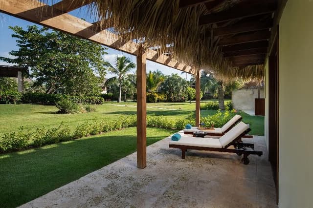 JUNIOR SUITE GARDEN VIEW