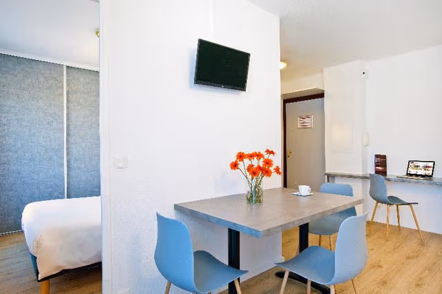 APARTMENT CAPACITY 4 ONE BEDROOM