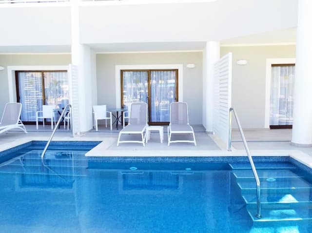 JUNIOR SUITE DELUXE SIDE SEA VIEW