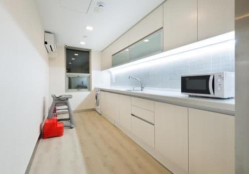 Family Suite (2 Adults + 2 Children) - Non-Smoking